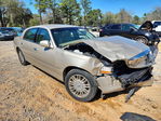 Lincoln Town Car 2010