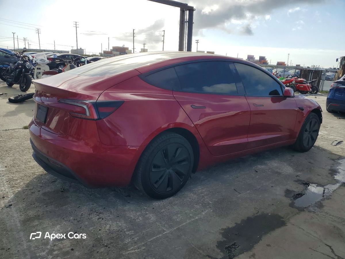 Tesla Model 3 2025