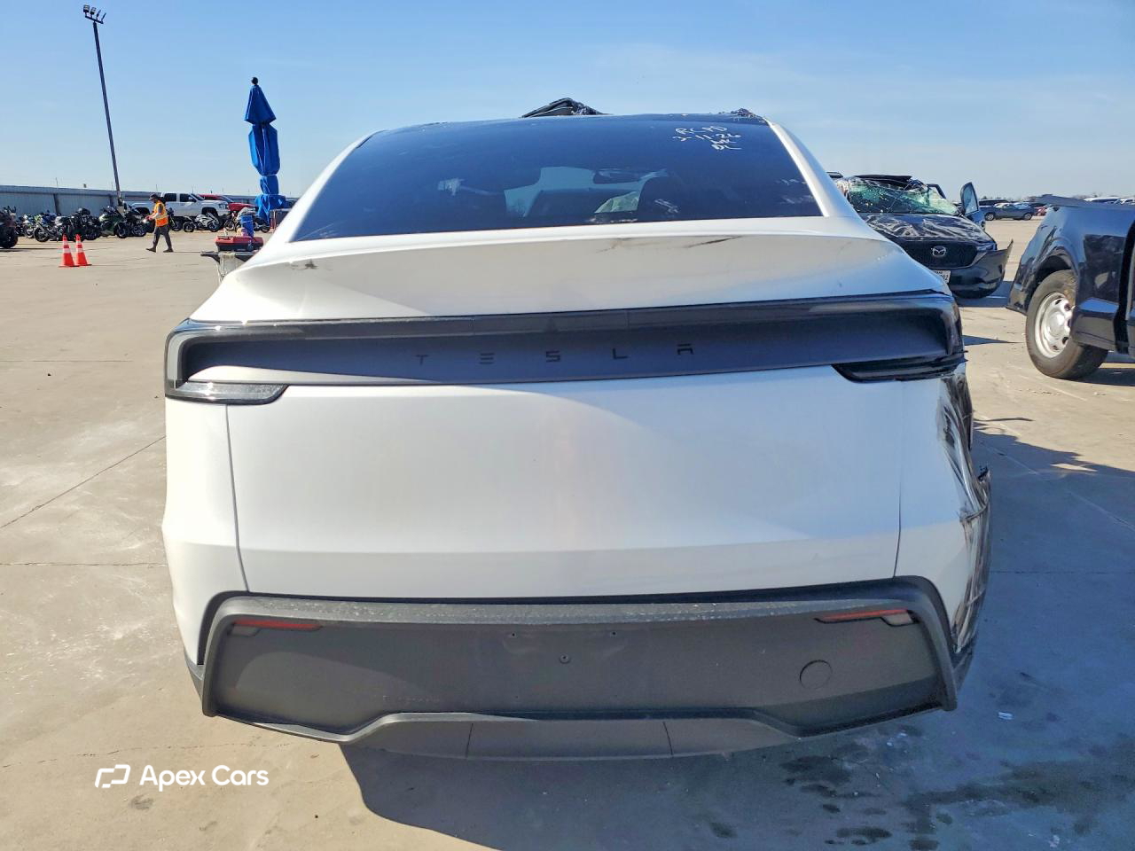 Tesla Model Y 2026