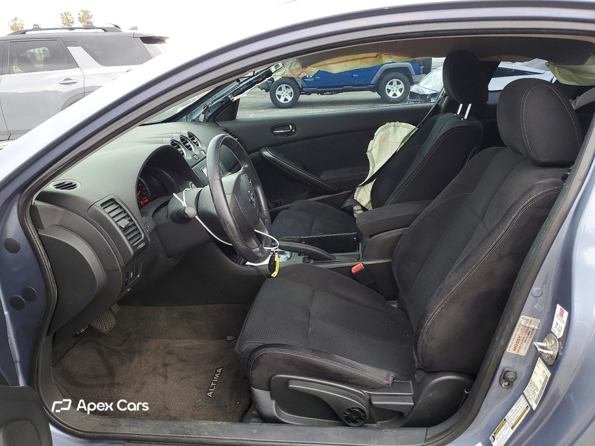 Nissan Altima 2012