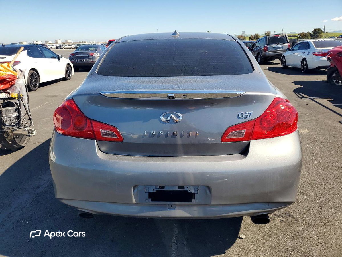 Infiniti G 2012