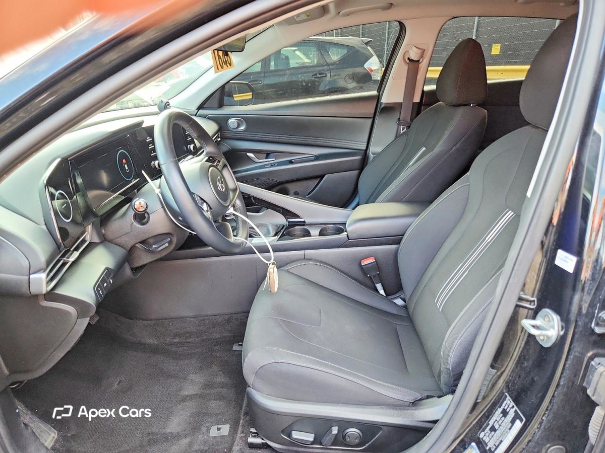 Hyundai Elantra 2021