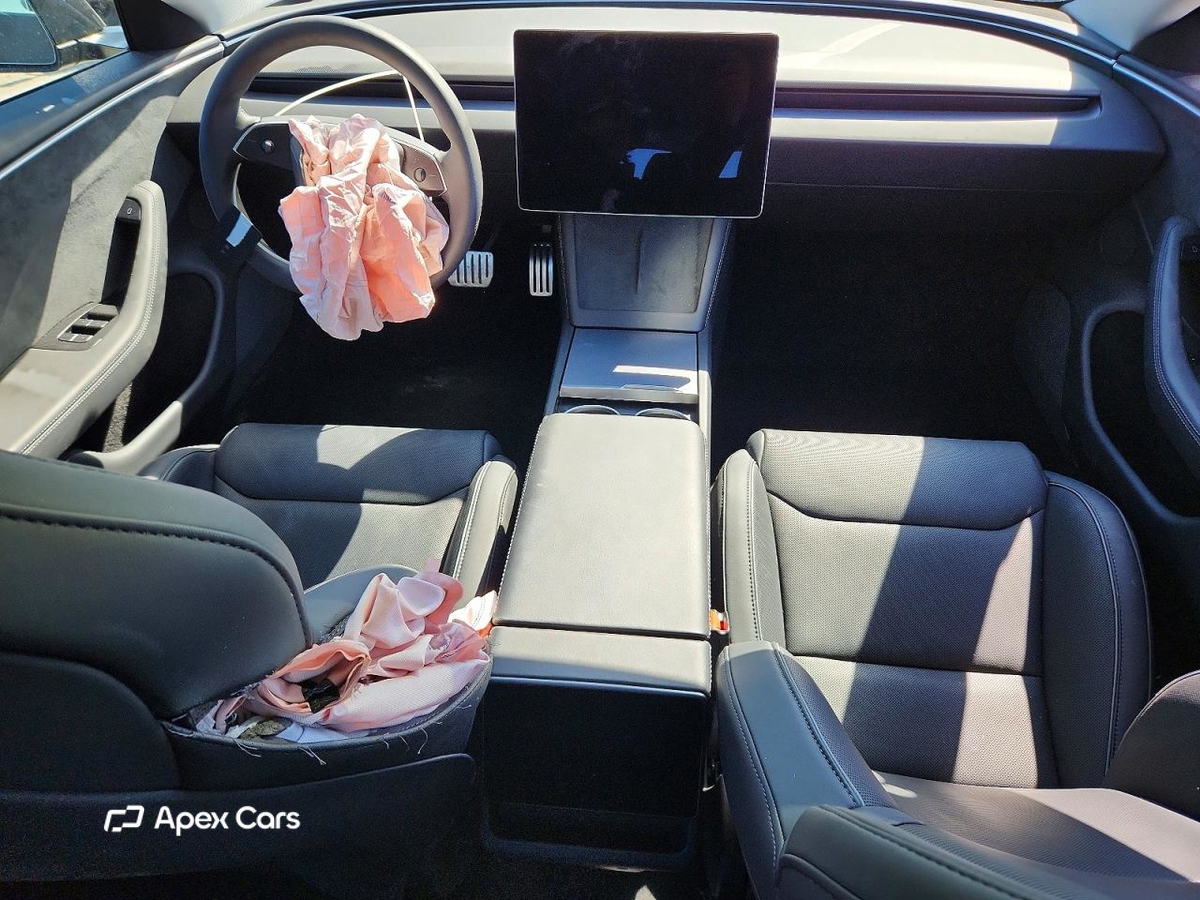 Tesla Model 3 2025