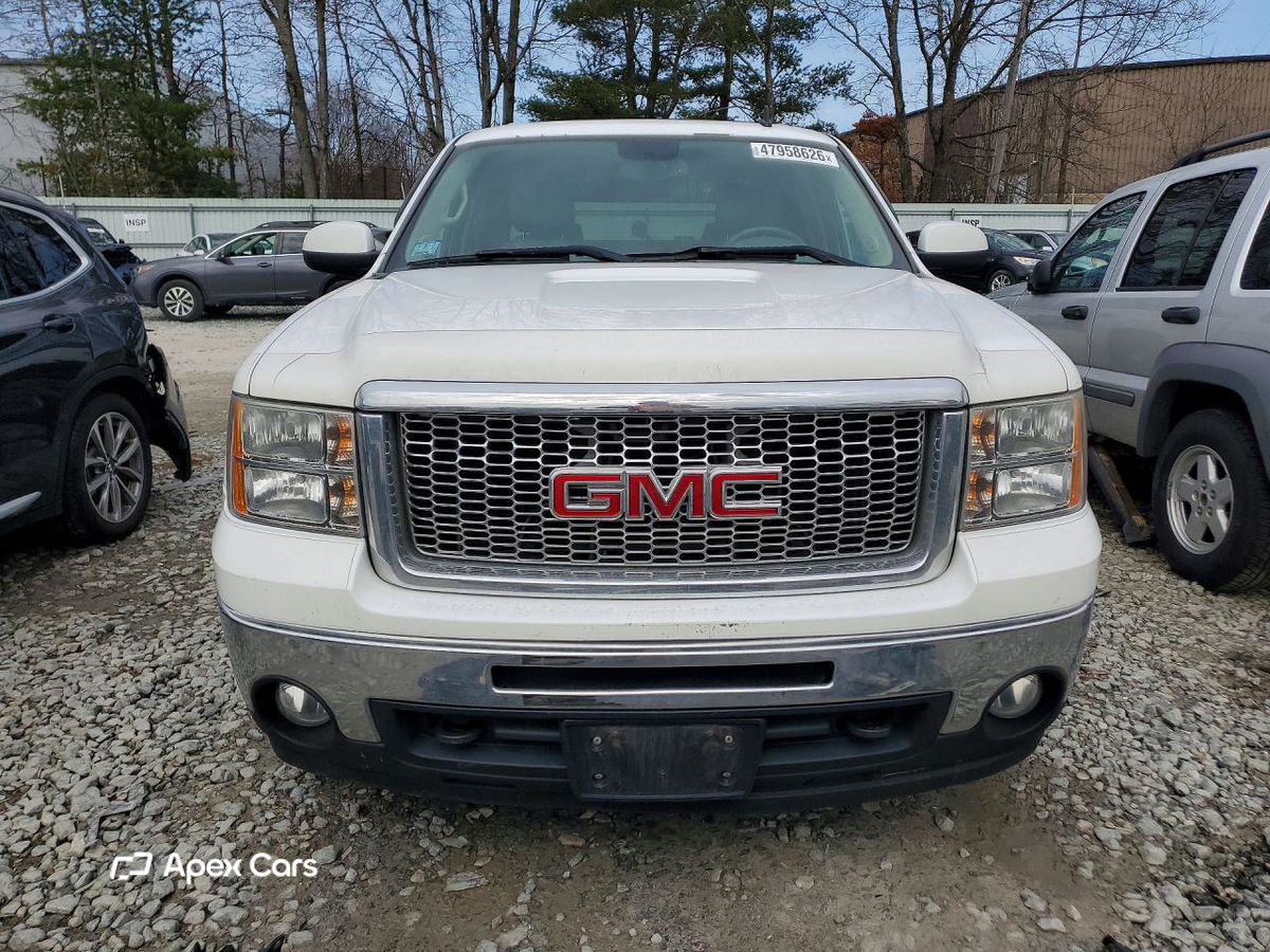 GMC Sierra 2011