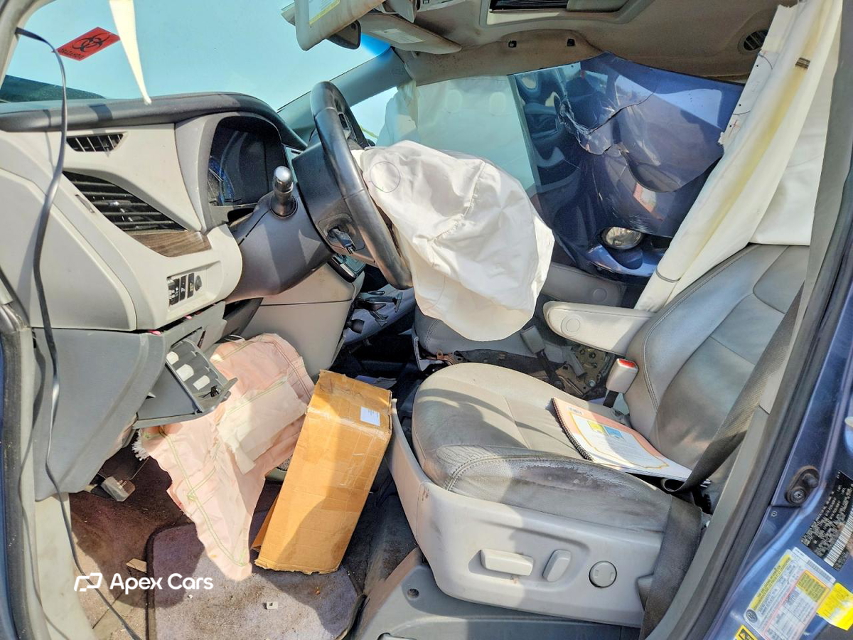 Toyota Sienna 2015