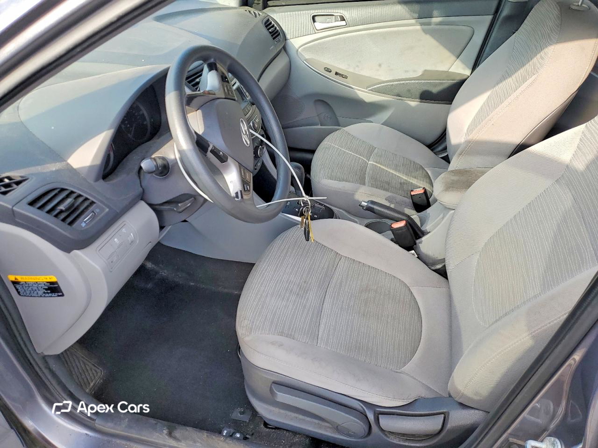 Hyundai Accent 2015