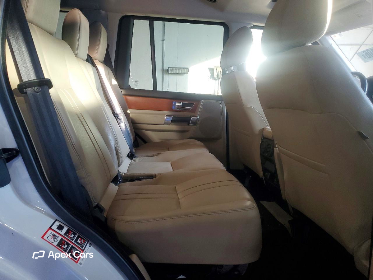 Land Rover LR4 2016