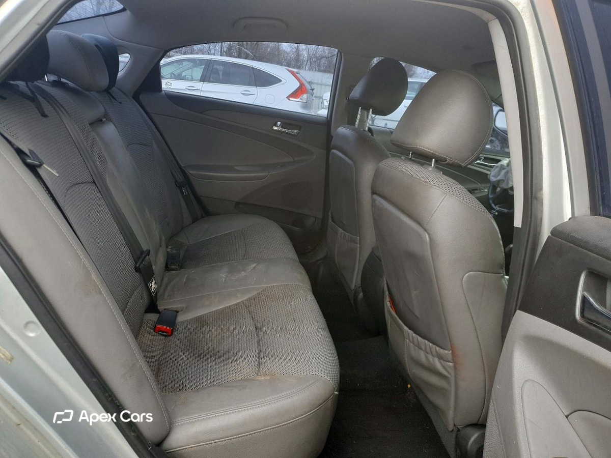 Hyundai Sonata 2011