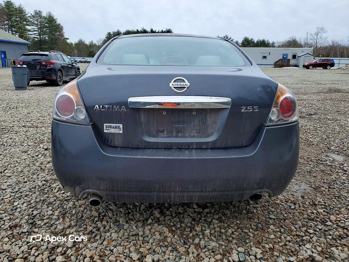 Nissan Altima 2011