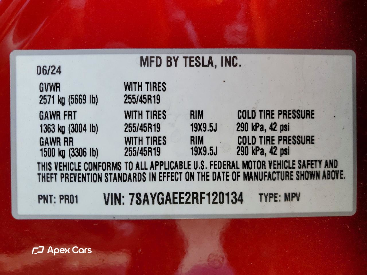 Tesla Model Y 2024