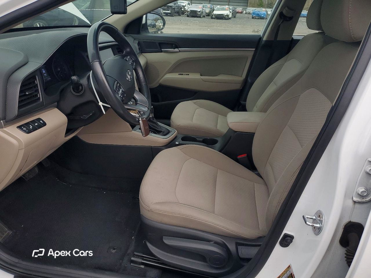 Hyundai Elantra 2020