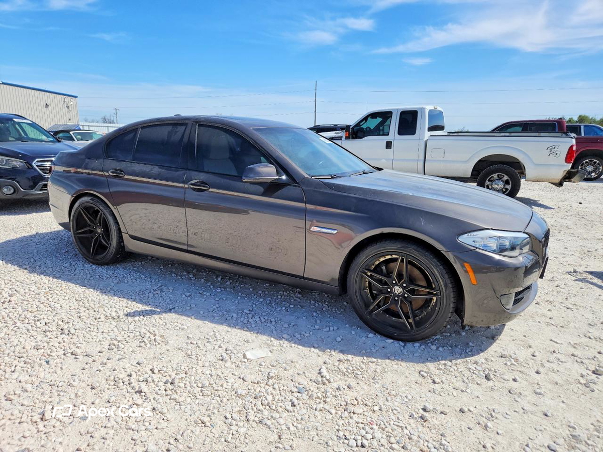 BMW Series 5 2011