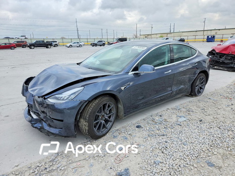 Tesla Model 3 2020 - Image 1 of 14