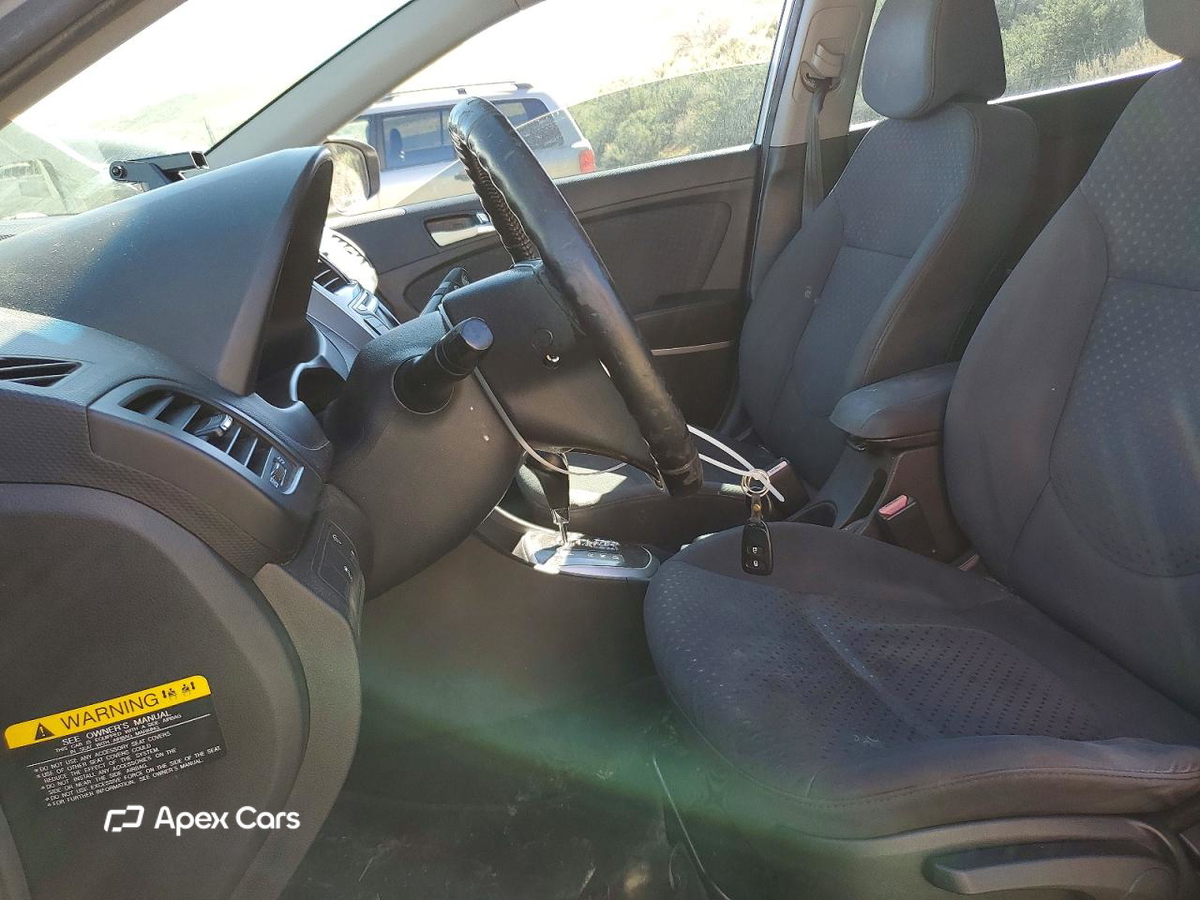 Hyundai Accent 2012