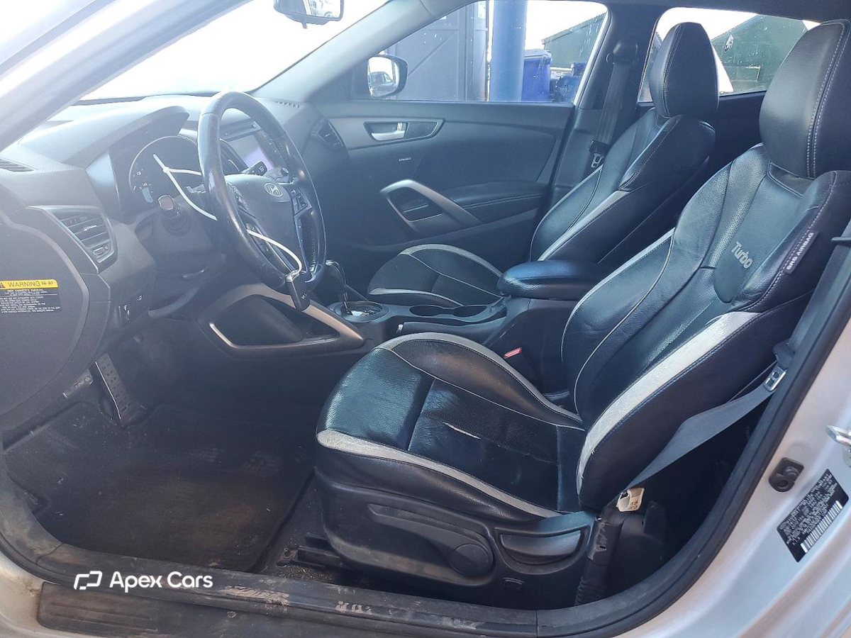 Hyundai Veloster 2013
