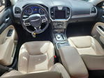 Chrysler 300 2021