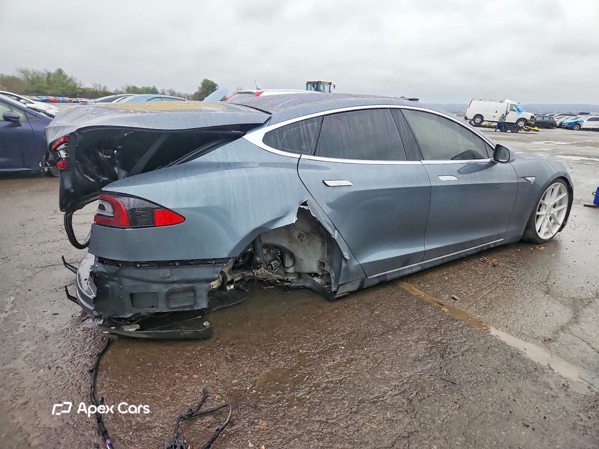 Tesla Model S 2013
