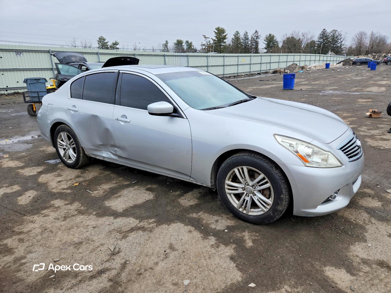 Infiniti  2012