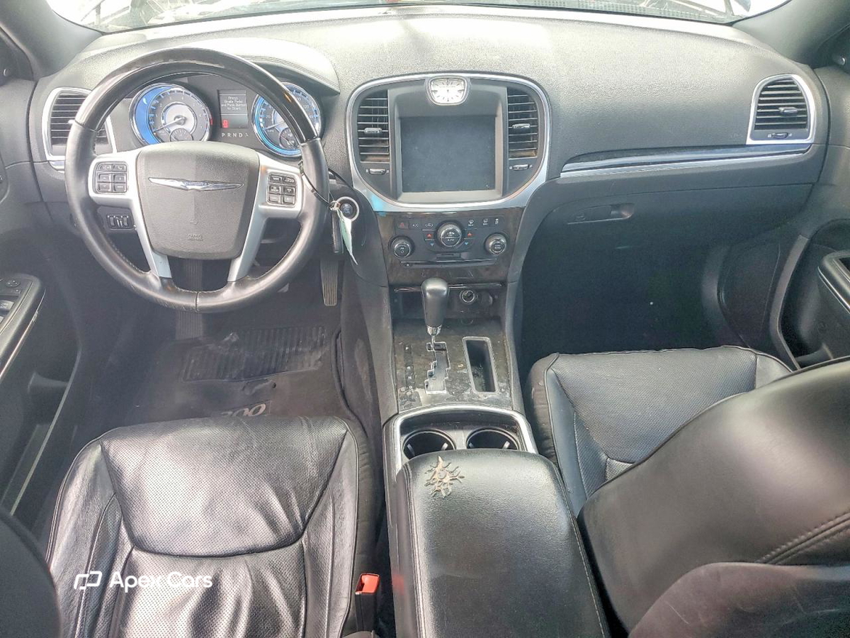 Chrysler 300 2011