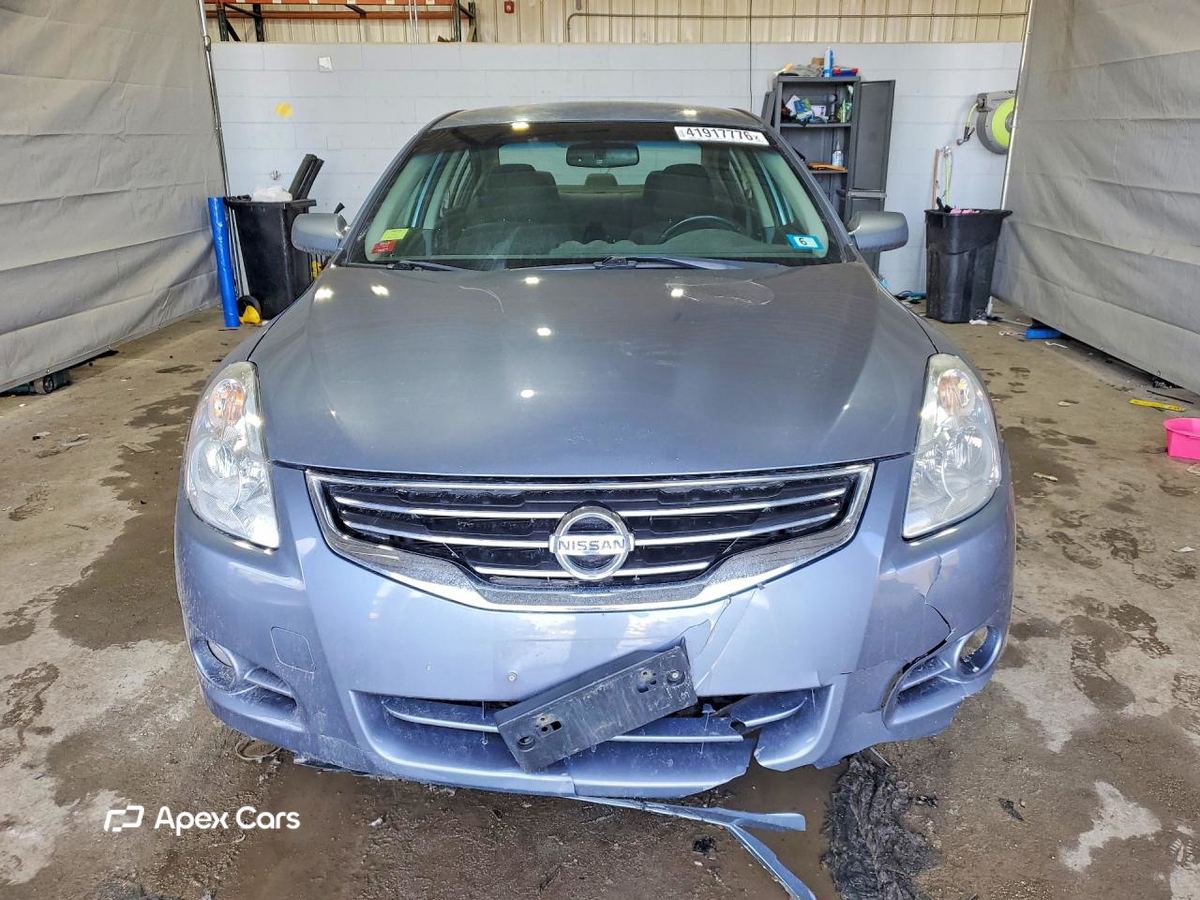 Nissan Altima 2012