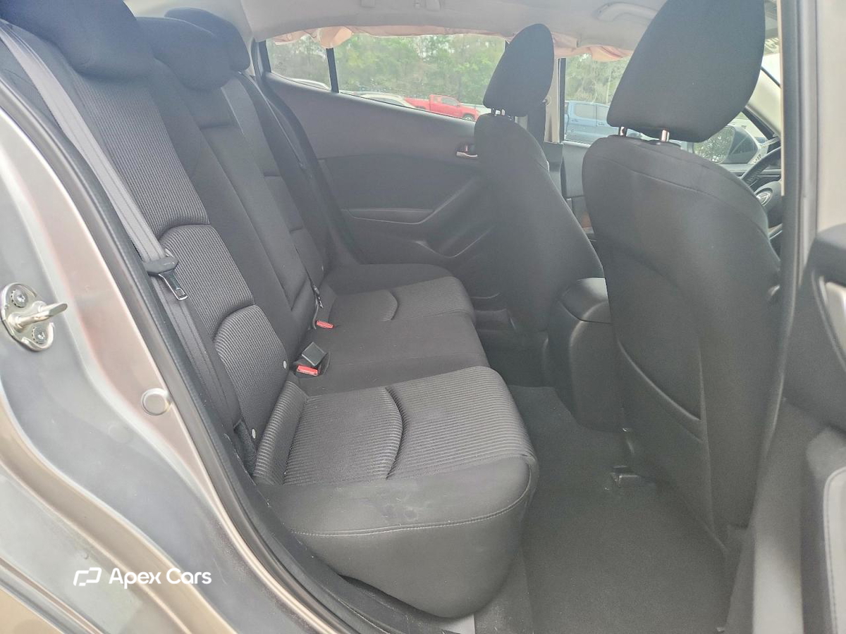 Mazda 3 2015