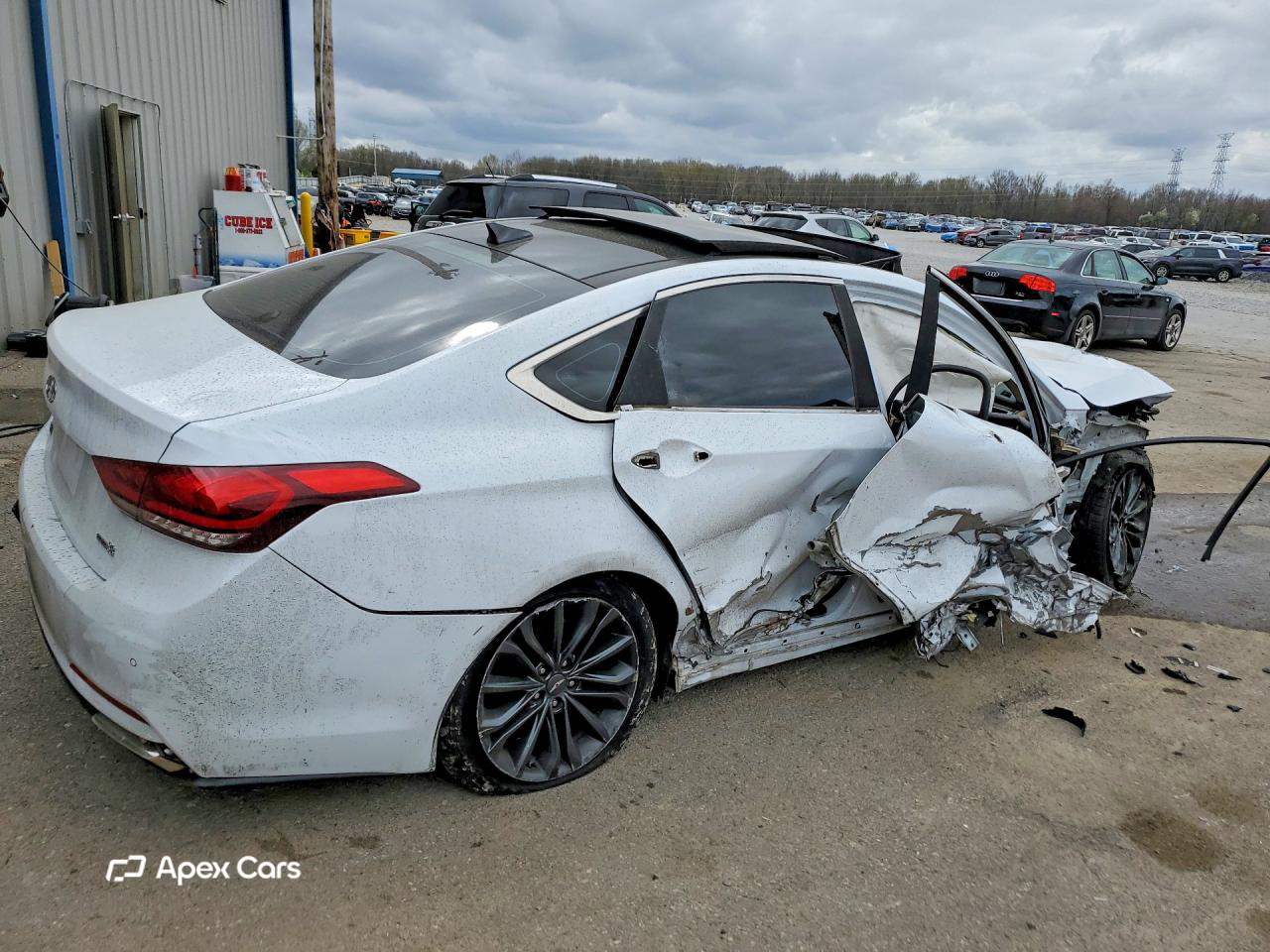 Hyundai Genesis 2015