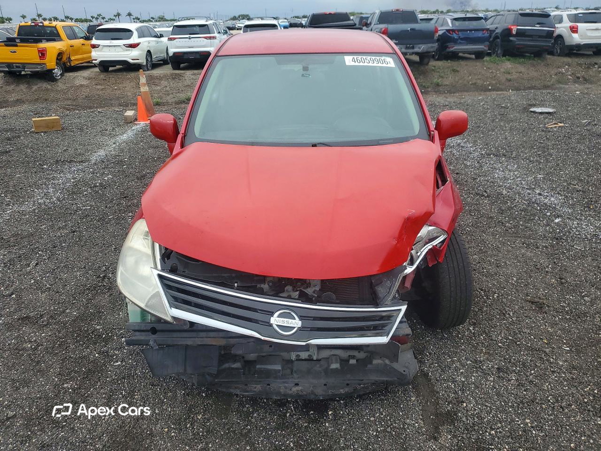 Nissan Versa 2011