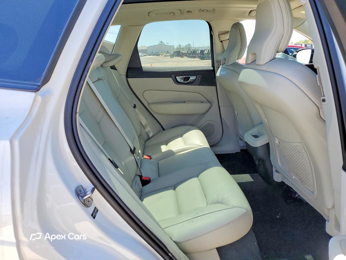 Volvo XC60 2025