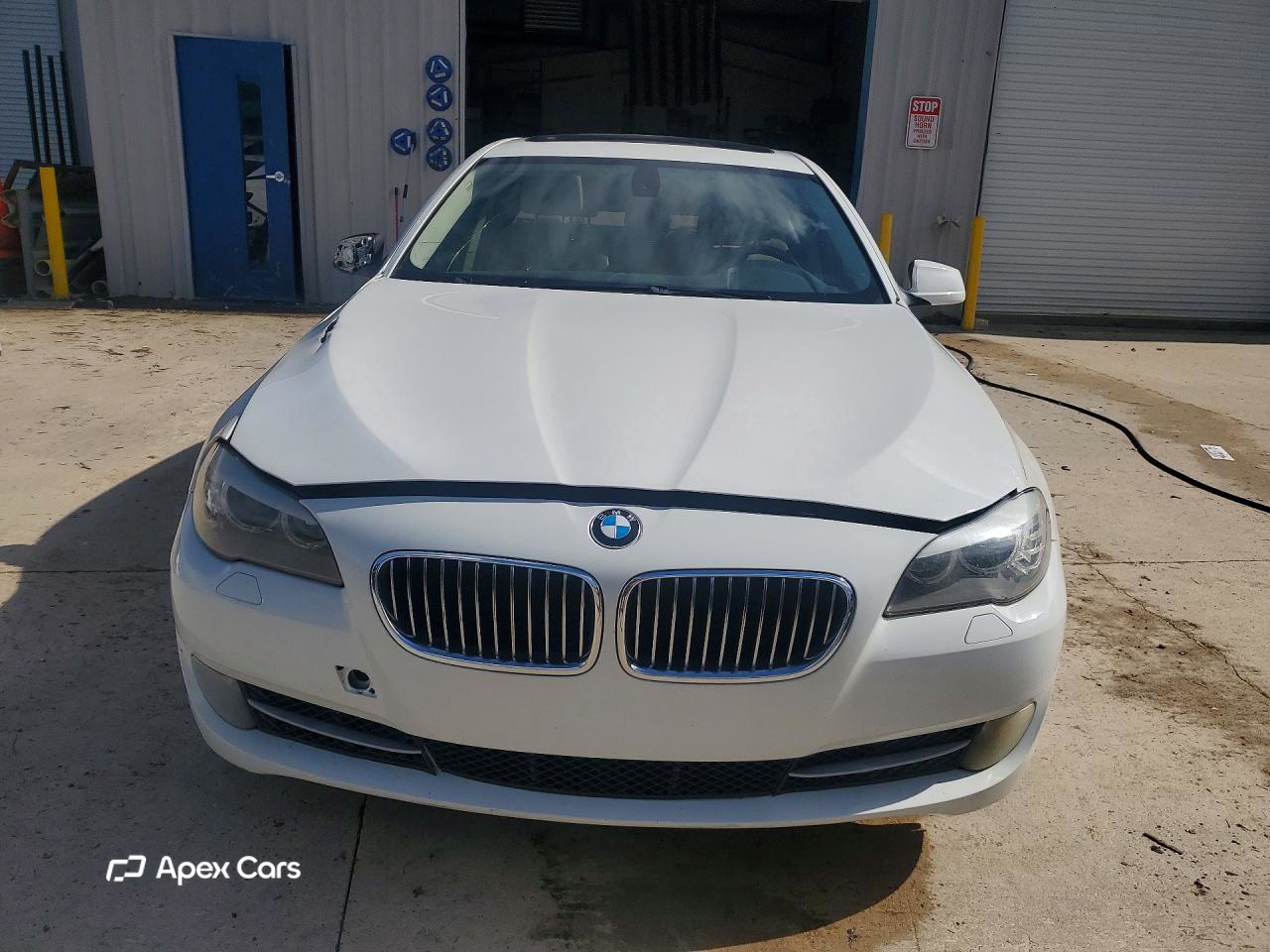 BMW Series 5 2011