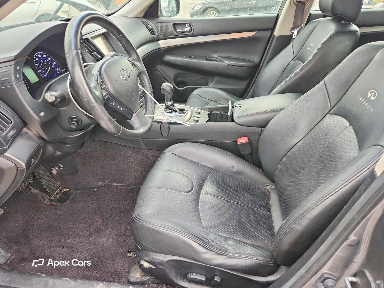 Infiniti  2013