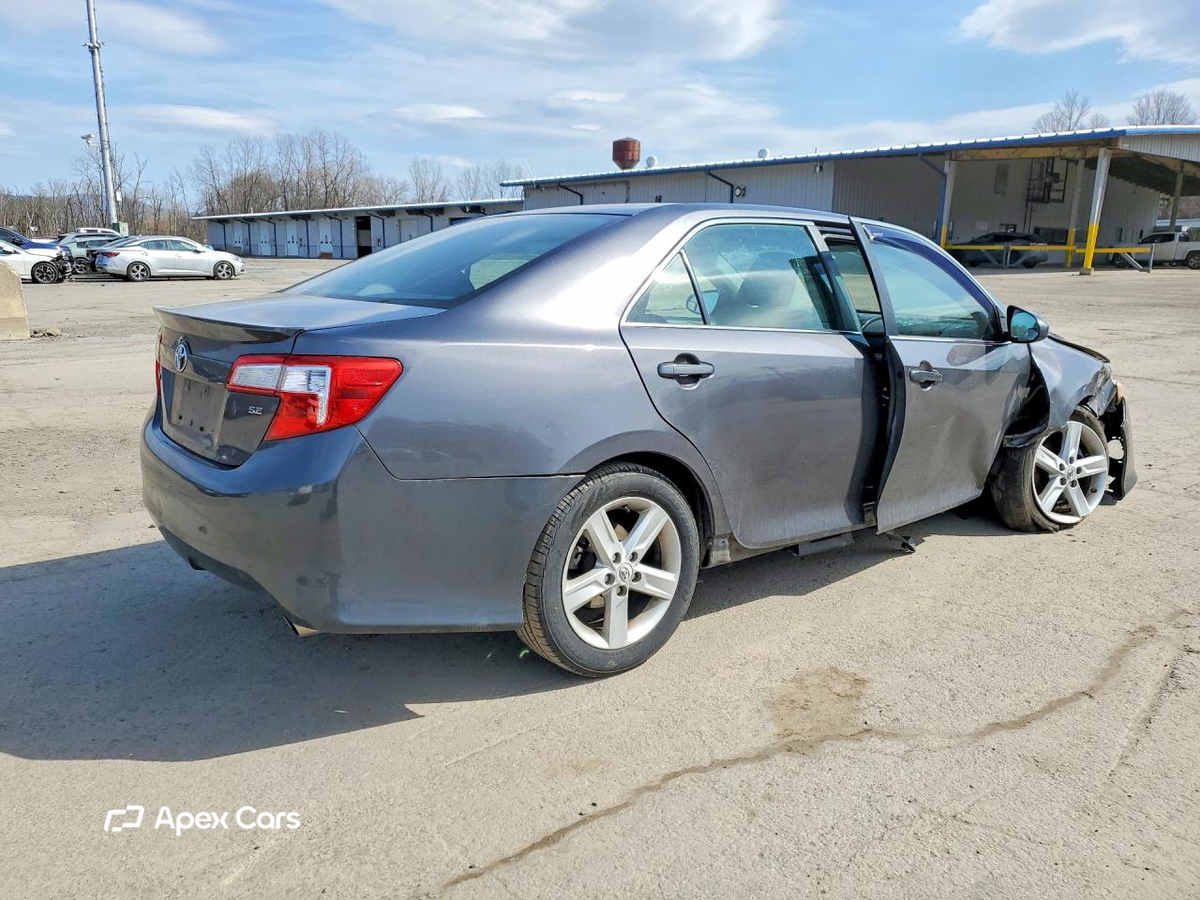 Toyota Camry 2012