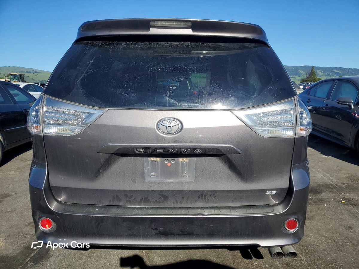 Toyota Sienna 2014