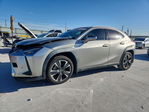 Lexus UX 2019