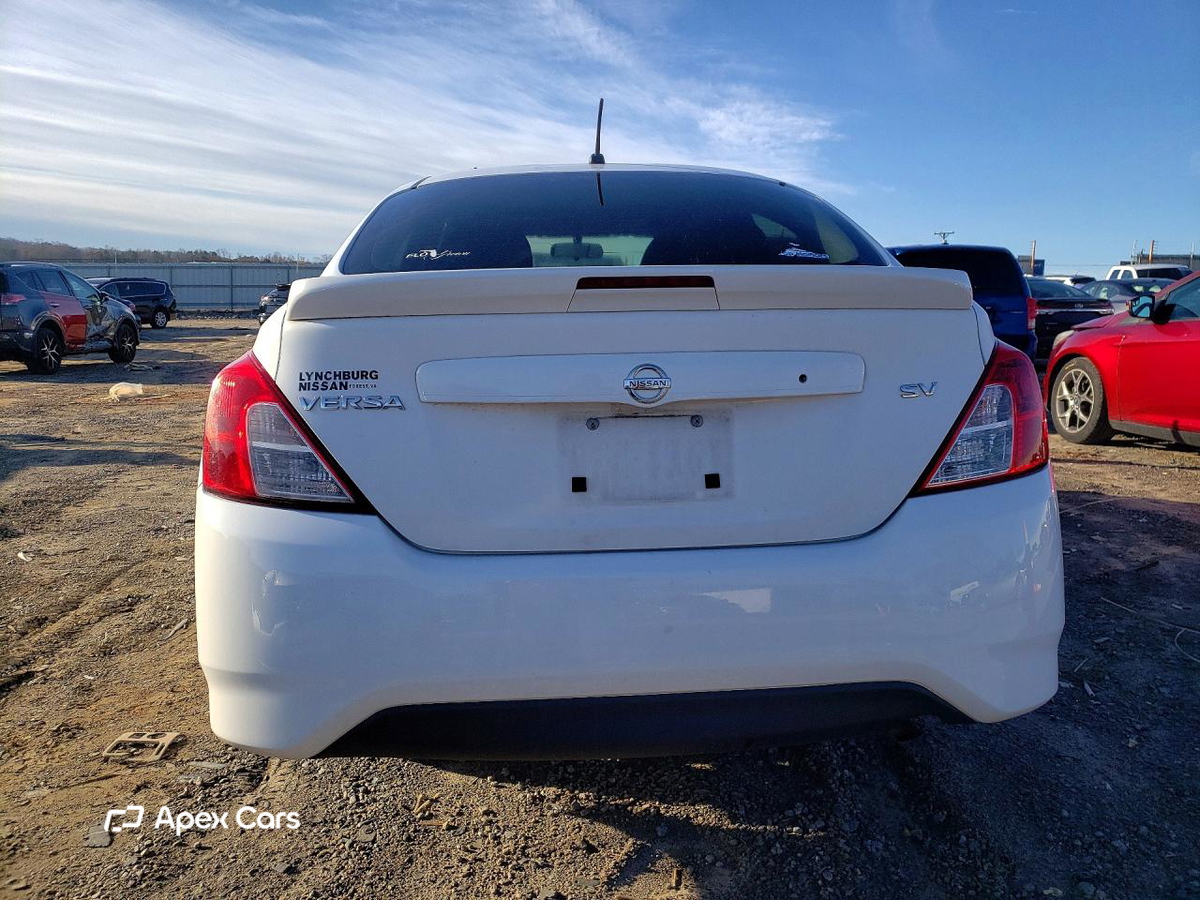 Nissan Versa 2017