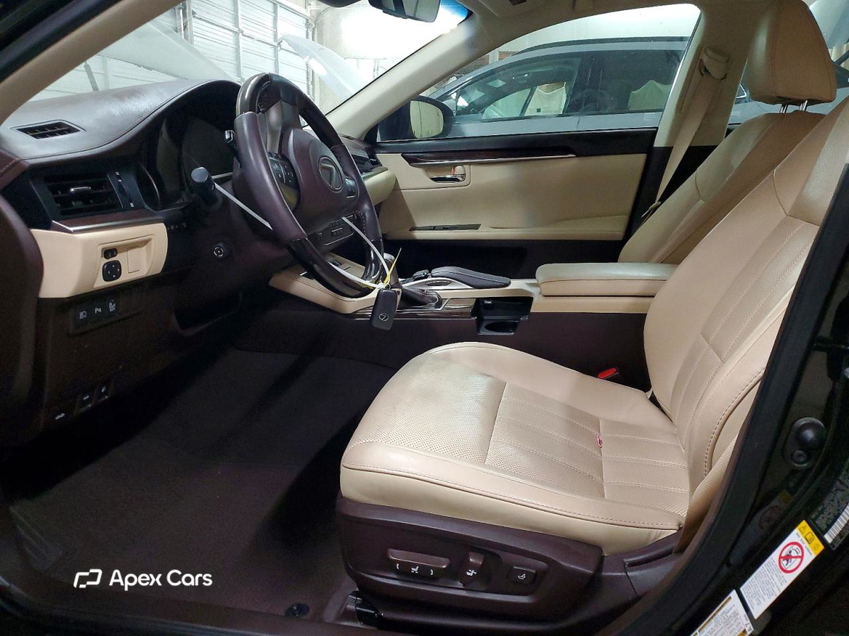 Lexus ES 2017
