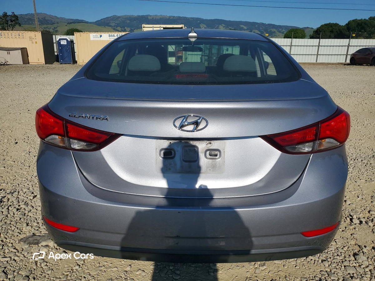 Hyundai Elantra 2016