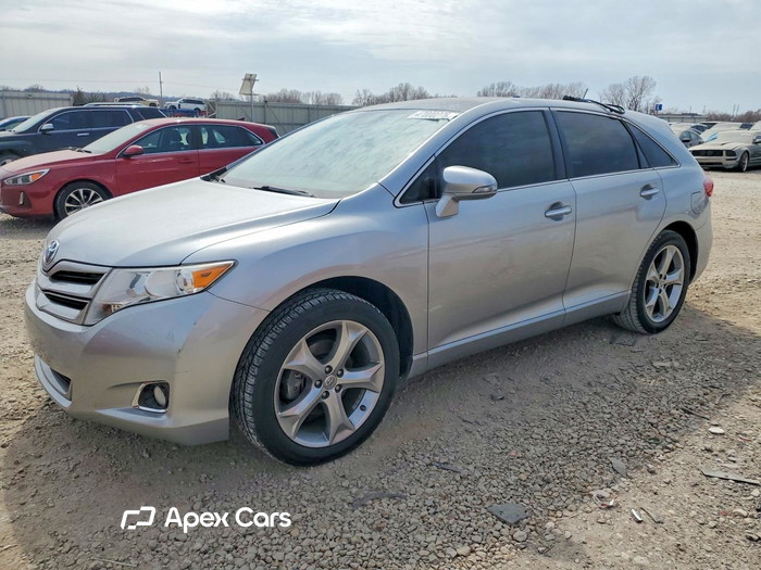 2015 Toyota Venza - Image 1 of 5
