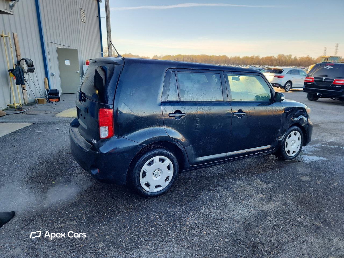 Scion xB 2012