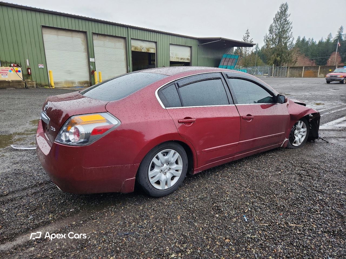 Nissan Altima 2010