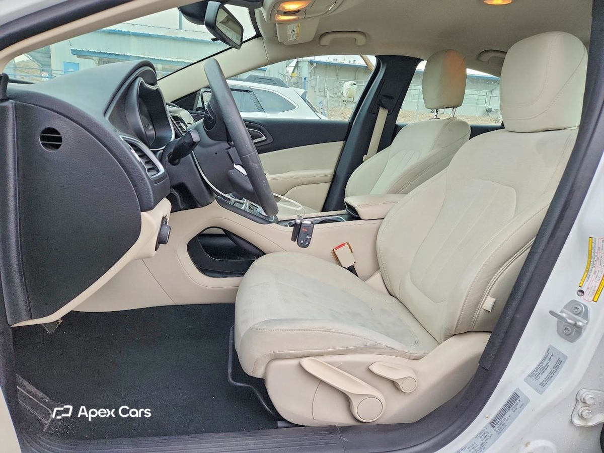 Chrysler 200 2016