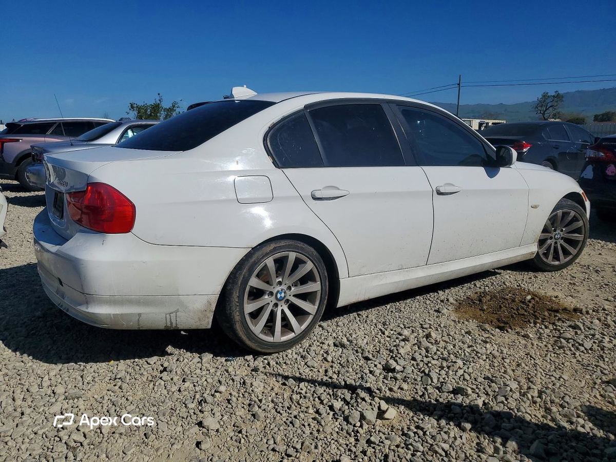 BMW Series 3 2011