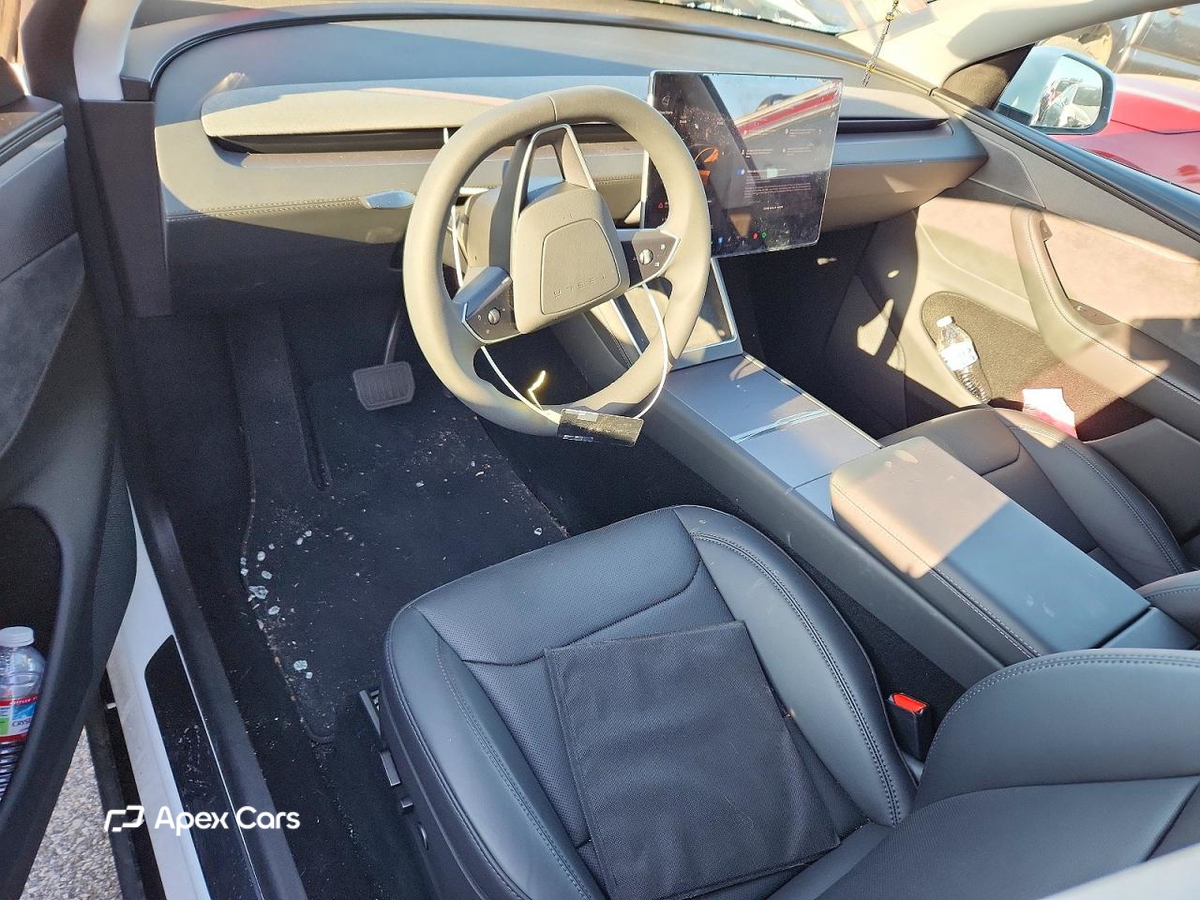 Tesla Model Y 2026