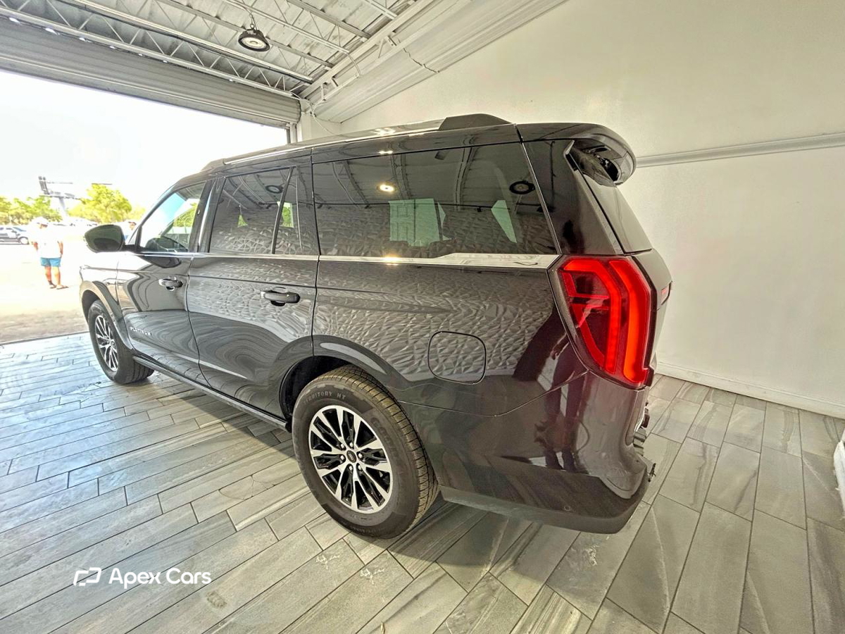 Ford Expedition 2025