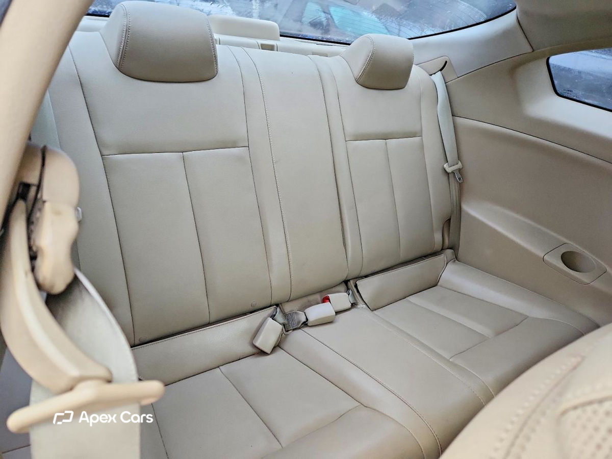 Nissan Altima 2012