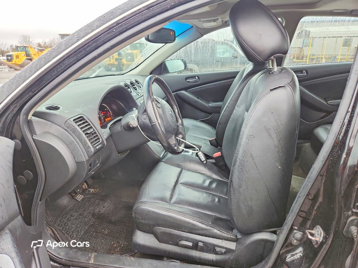 Nissan Altima 2010