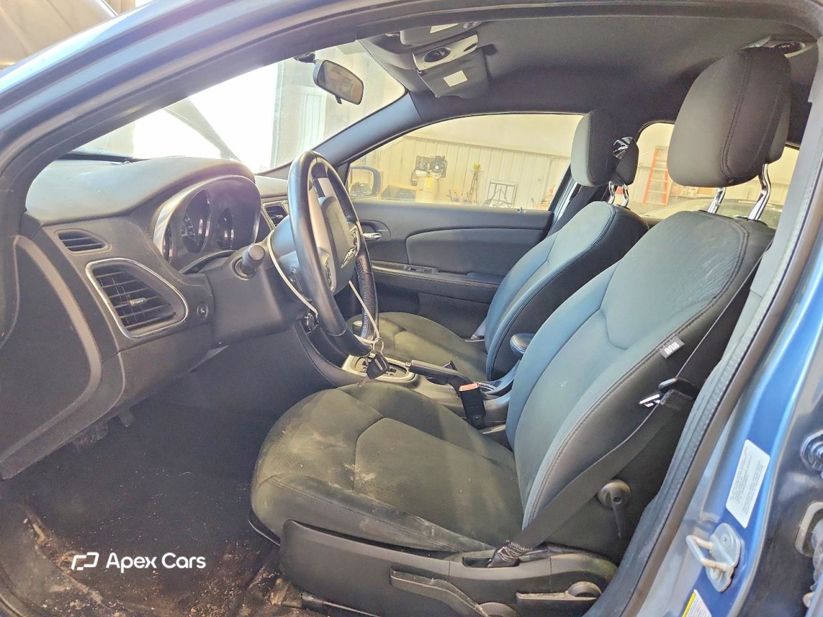 Chrysler 200 2011