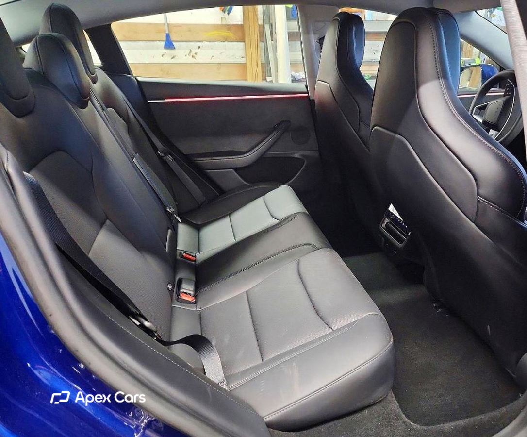 Tesla Model 3 2024
