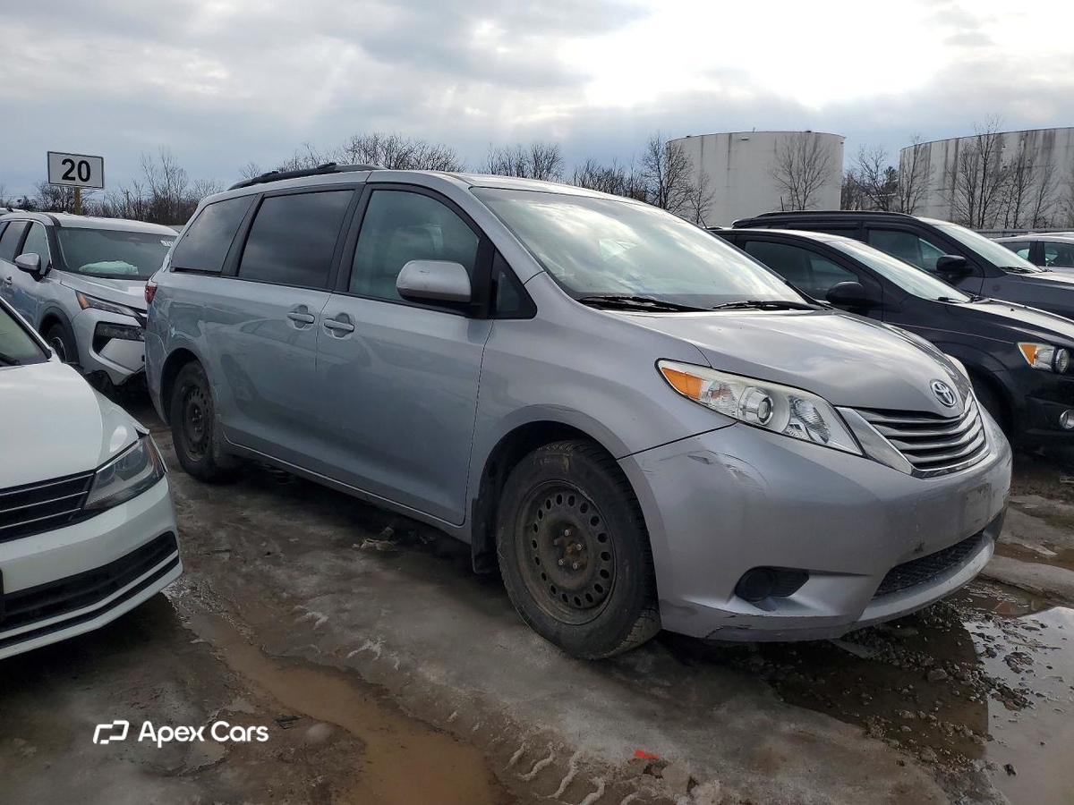 Toyota Sienna 2016
