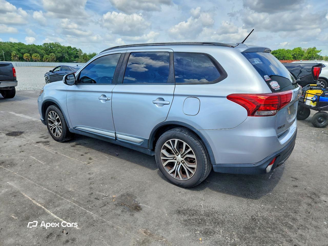 Mitsubishi Outlander 2016