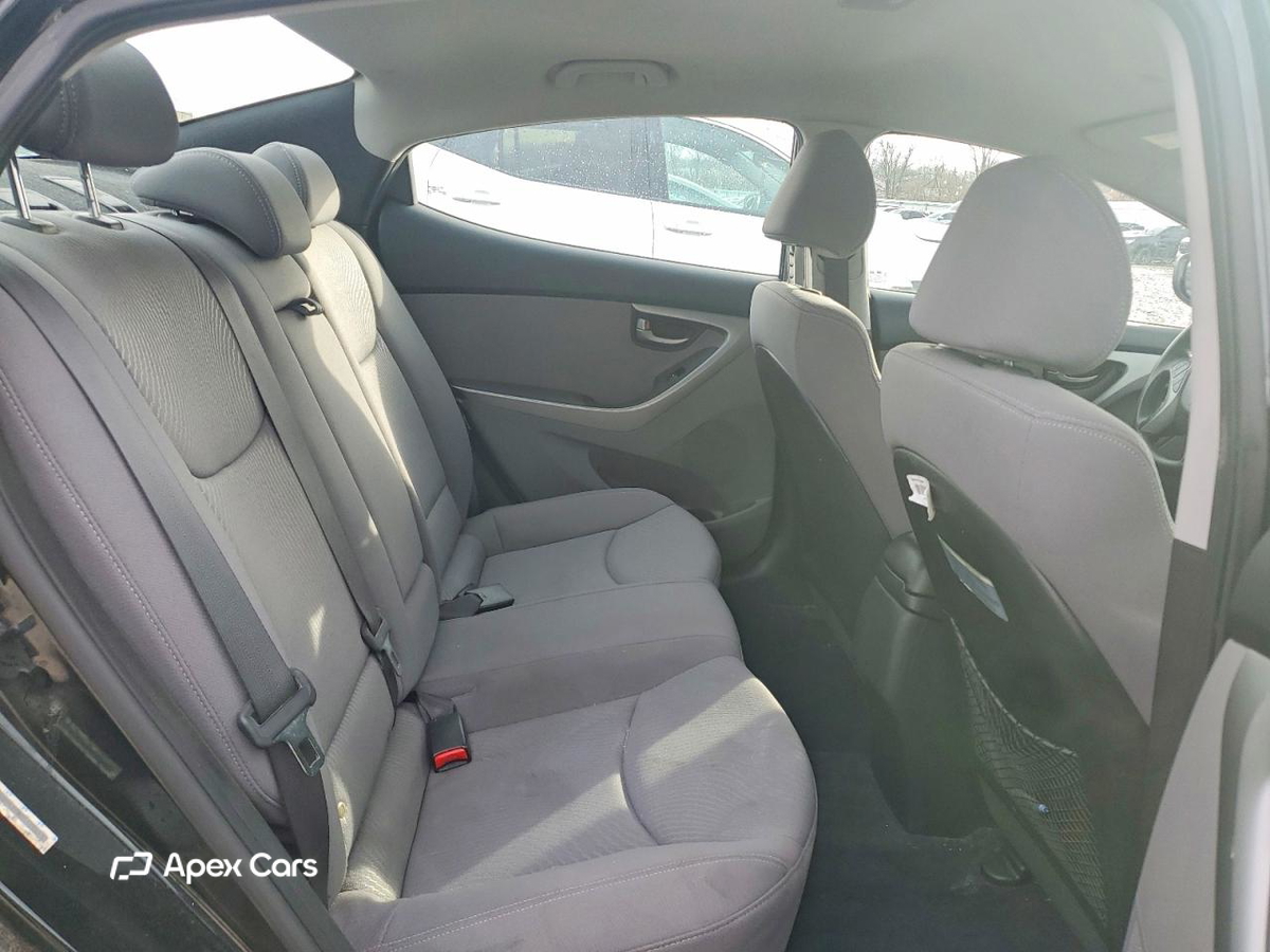 Hyundai Elantra 2015